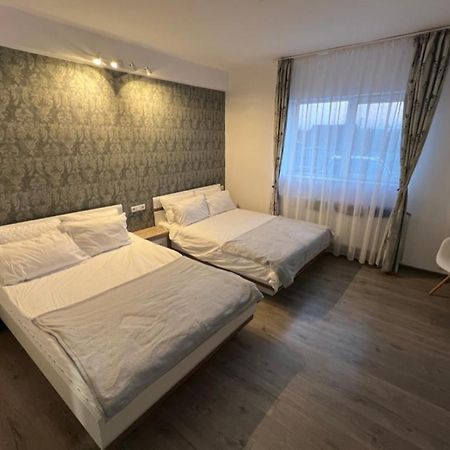 1-Beadroom Apartment With Free Parking Turda Ngoại thất bức ảnh